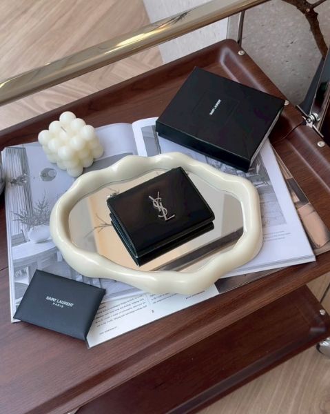 圖片 【YSL】滑面一字拉鍊雙折短夾 黑銀