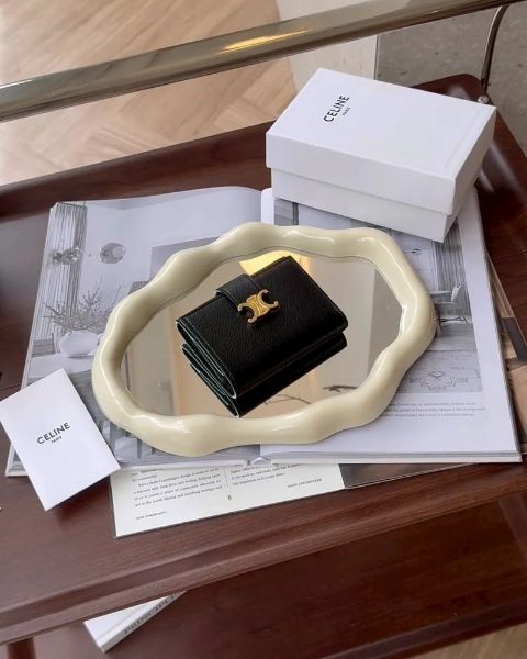 圖片 【CELINE】NINO 三折短夾 黑色