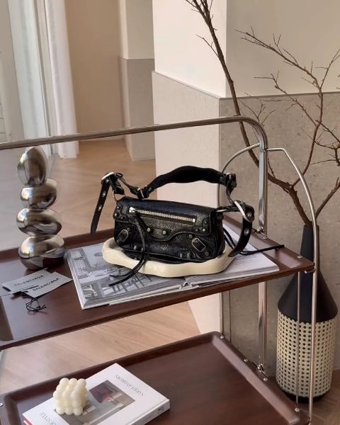 圖片 【BALENCIAGA】LE CAGOLE 法棍包 黑色