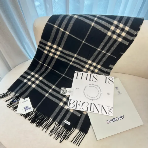 圖片 BURBERRY 100%喀什米爾寬版格紋黑白色圍巾