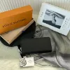 圖片 LOUIS VUITTON M31071 Taïga 橫式拉鏈男長夾