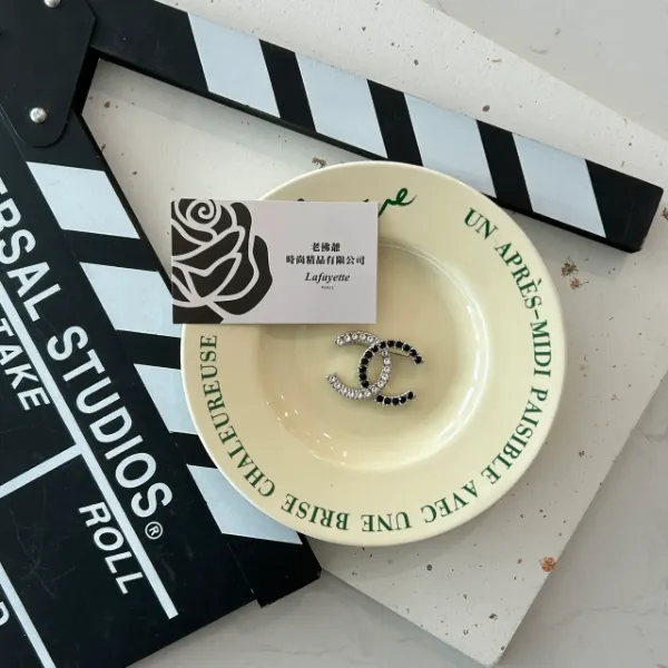 圖片 CHANEL 經典雙C胸針