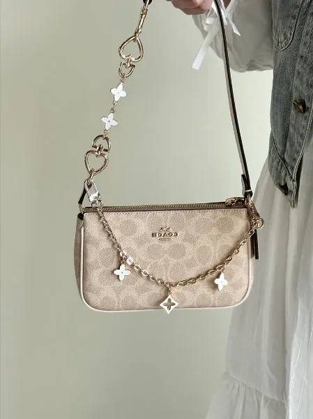 圖片 COACH NOLITA 復古經典老花印花 麻將包 杏色