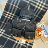 圖片 PRADA Re-Nylon 中號黑色尼龍後背包