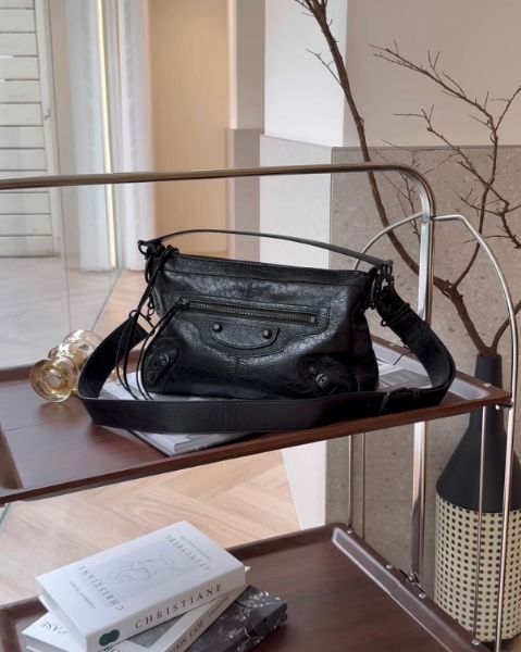 圖片 【BALENCIAGA】LE CITY MOTO 小號 機車包 黑色