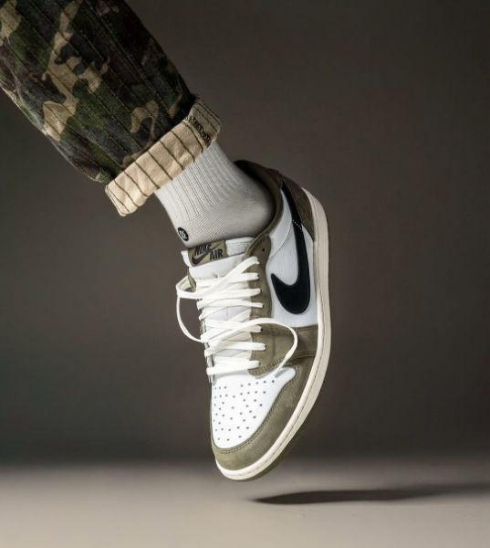 Nike Air Jordan 1 Low OG Medium Olive HQ6998200