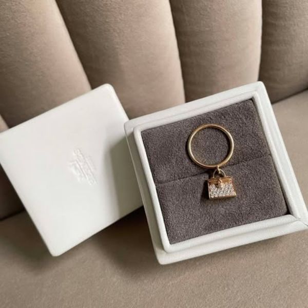 圖片 Hermes 18k金色kelly包包鑽戒