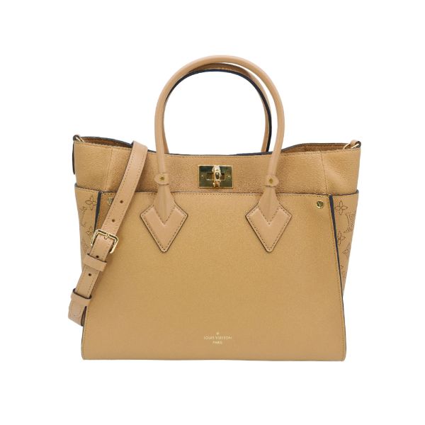 圖片 Louis Vuitton On My Side GM 打孔小牛皮轉釦二用包(M22226-霞光橙)