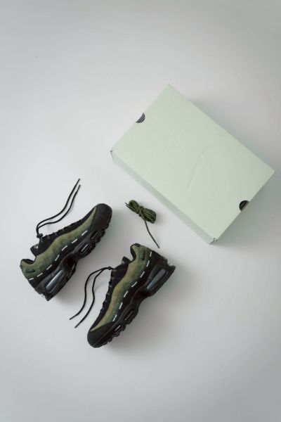 Undefeated x Nike Air Max 95 La Brea IB4523200