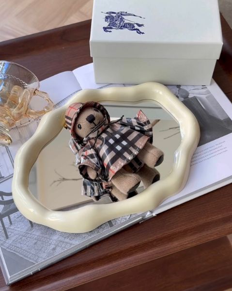 圖片 【BURBERRY】THOMAS 帽子斗篷泰迪熊吊飾