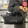 圖片 Celine L100E3 中款柔軟亮澤羊皮革 NEW LUGGAGE 包 黑色