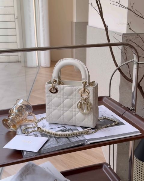 圖片 【DIOR】LADY DIOR 迷你包 奶白色
