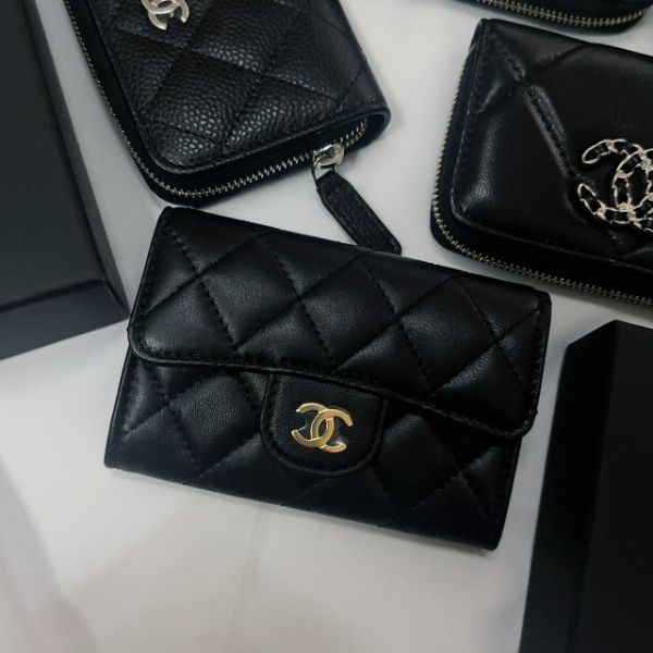 圖片 【Luxury】現貨 CHANEL 香奈兒 精品代購 經典口蓋零錢包 卡包 短夾 小羊皮 金扣 全新全配