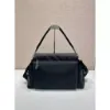 圖片 Prada 2VD082 Explore Re-Nylon 及皮革多口袋肩背包 黑色