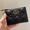 圖片 《在台現貨最低特價  最新》Dior Dior Caro Dahlia 短夾- 黑色柔軟 Cannage 籐格紋小牛皮