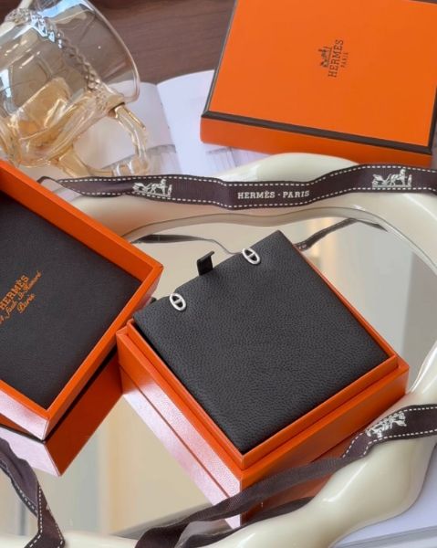 圖片 【HERMES】豬鼻純銀耳針