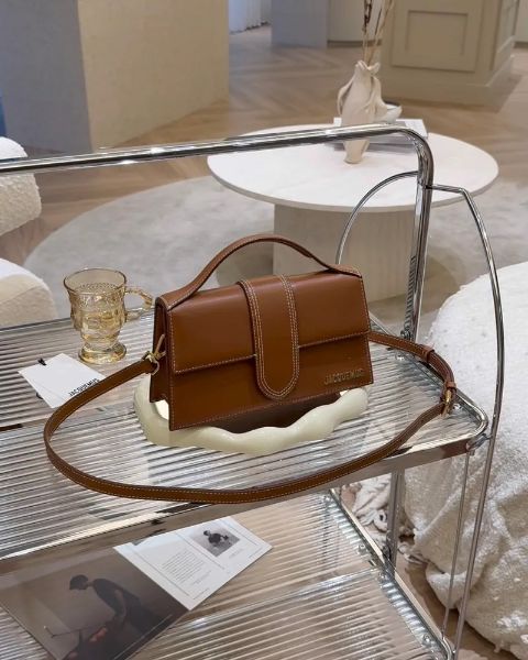 圖片 【JACQUEMUS】LE GRAND BAMBINO 斜跨包 棕色