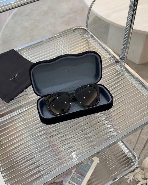 圖片 【GUCCI】GG LOGO金扣墨鏡 黑色