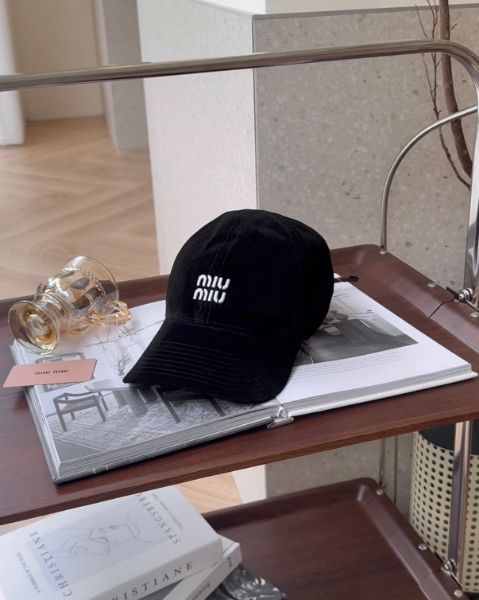 圖片 【MIUMIU】絨面繩結棒球帽 黑色/菸草色