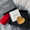 圖片 Chanel 牛仔愛心胸針