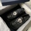 圖片 Dior 秀款黑銀字母騰紋樂福鞋