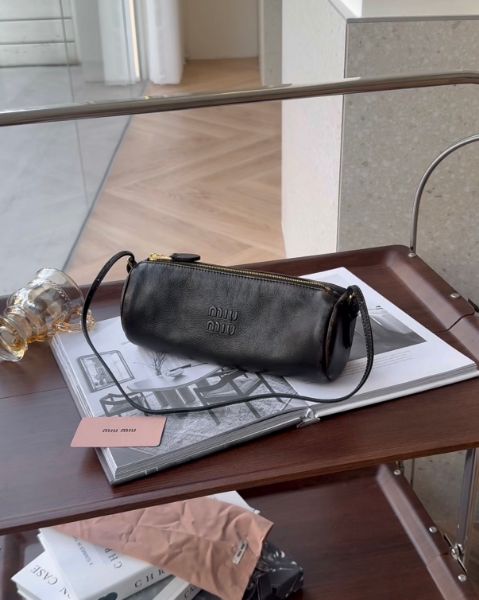 圖片 【MIUMIU】納帕迷你圓筒包 咖啡棕