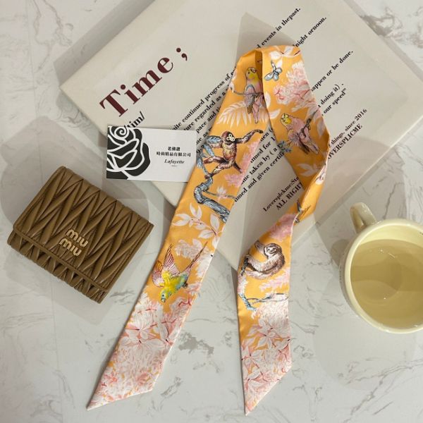 圖片 Hermès Twilly 赤道叢林杏桃色絲巾