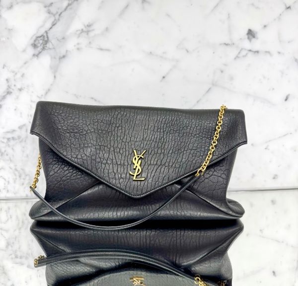 圖片 《在台現貨最低特價  最新》Saint Laurent YSL 信封式設計鏈帶包 中款