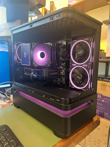 $55300 霧黑玻璃好有質感 R7 7700+5060 TI 16g