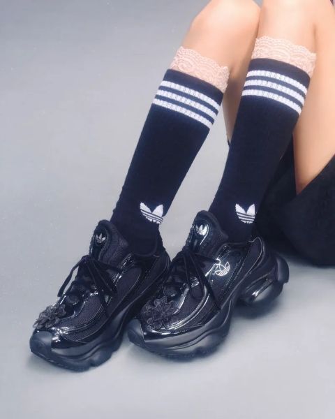 Adidas Originals Ozvenuz "Black Flower" HQ2677