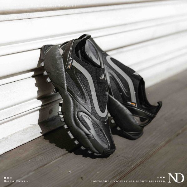 NICEDAY 代購 Adidas SEEULATER DRIFTCORE Black 黑色 黑 一腳蹬 輕便 無鞋帶 KI6764