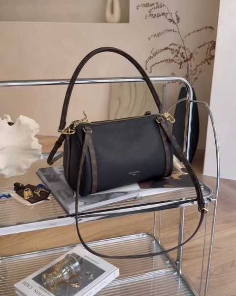 圖片 【LV】EXPRESS PM 鎖頭肩背包 黑色 M26039