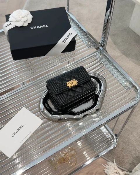 圖片 【CHANEL】BOY 荔枝迷你三折短夾 黑金