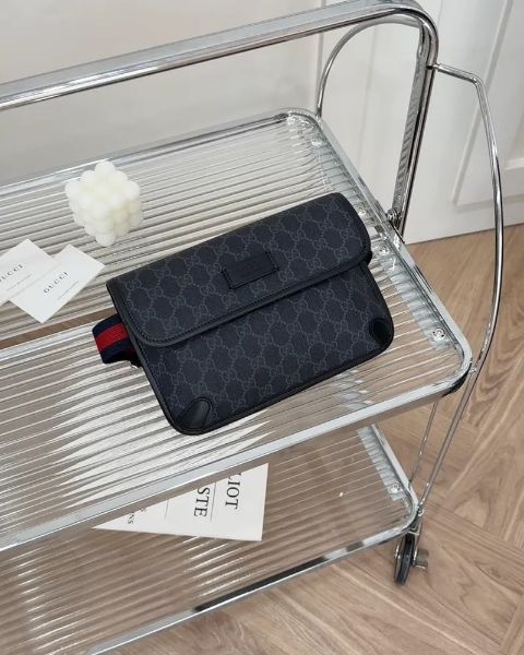 圖片 【GUCCI】GG SUPREME 腰包 黑色