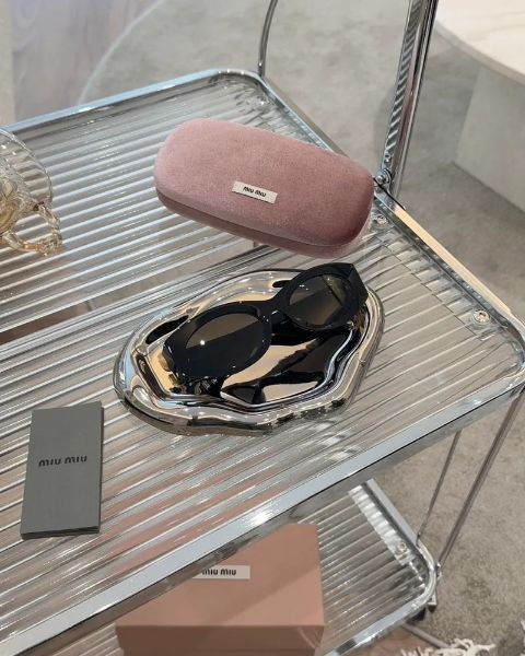 圖片 【MIUMIU】11W 墨鏡 黑色