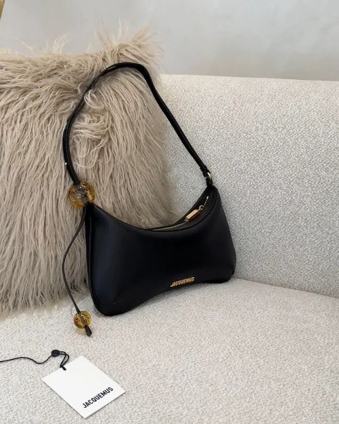 圖片 【JACQUEMUS】LE CHIQUITO NOEUD 斜跨包 黑色