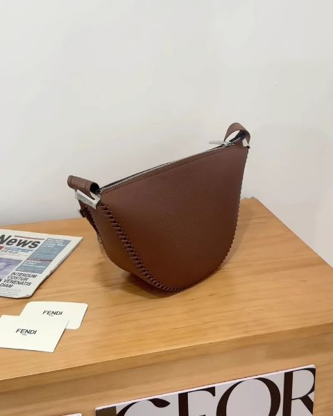 圖片 【FENDI】ROMA皮革 MELON 小號 棕色