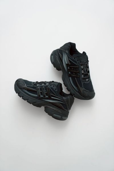 Pharrell Williams x Adidas Jellyfish "Black" KJ3841