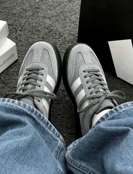 圖片 Adidas Barreda 深灰色 麂皮 灰白 炭灰 復古 德訓鞋 板鞋 KH6999/預購