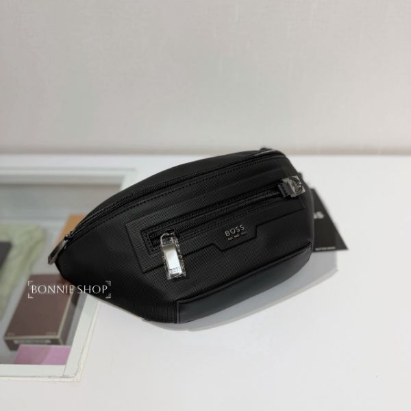圖片 Hugo Boss 新款立體鐵標字體腰包