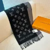 圖片 LOUIS VUITTON M79225 All About Monogram 黑色圍巾