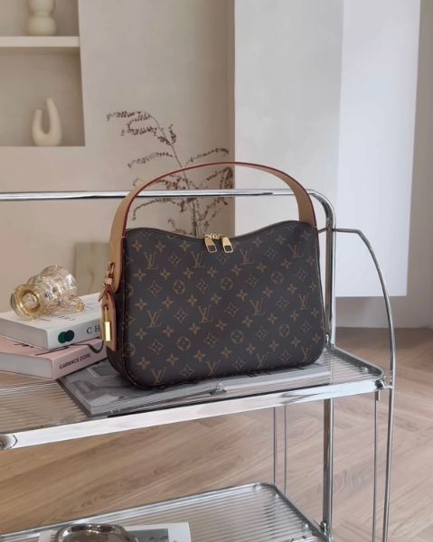 圖片 【LV】SLOUCHY PM 鎖頭肩背包 棕色老花 M11952