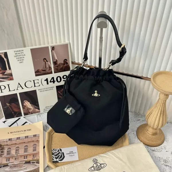 圖片 Vivienne Westwood 黑色尼龍子母小LOGO水桶包