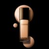 圖片 CHANEL 香奈兒彩妝 SUBLIMAGE 奢華晶燦賦活粉底精萃 40ml 附粉底刷 #B10 自然偏白 - 孫芸芸推薦款