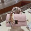 圖片 《在台現貨最低特價  最新》Louis Vuitton LV Nano Madeleine 粉色鏈帶包