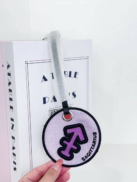 圖片 Marc Jacobs｜MJ 星座徽章行李吊牌