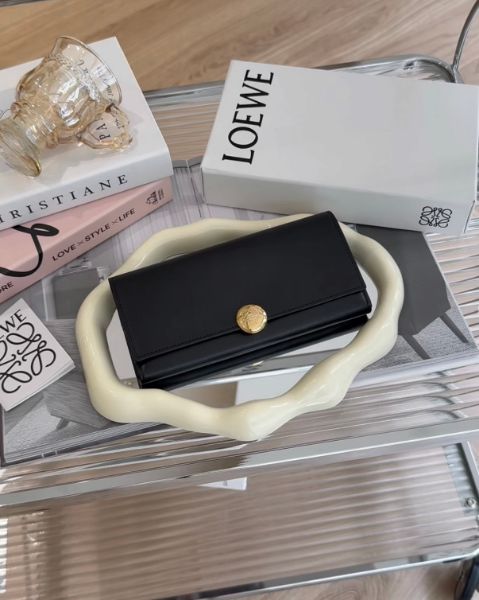 圖片 【LOEWE】納帕小牛皮鵝卵石長夾 黑色