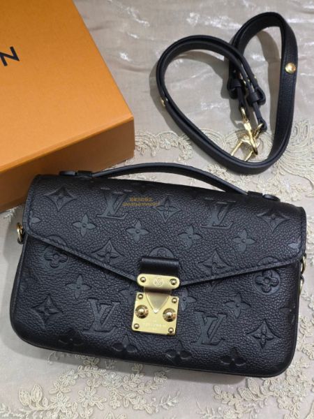 圖片 LV Metis East West 黑牛皮 Empreinte 壓紋 🖤