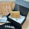圖片 CHANEL 26S PREPPY COCO 奶茶色小型腋下包