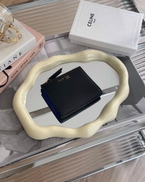 圖片 【CELINE】粒面小牛皮一字拉鍊對開短夾 黑色/藍色